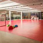 아파트 In With Indoor Swimming Pool 바이엔