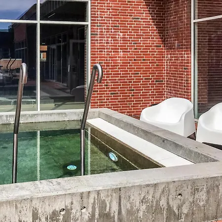 Dejlig I Med Indendørs Swimmingpool Vejen