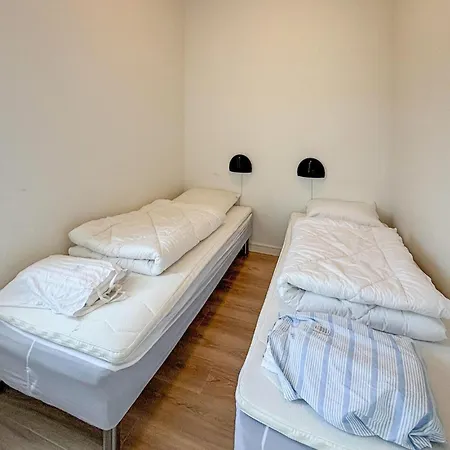 Dejlig I Med Indendørs Swimmingpool Lejlighed *